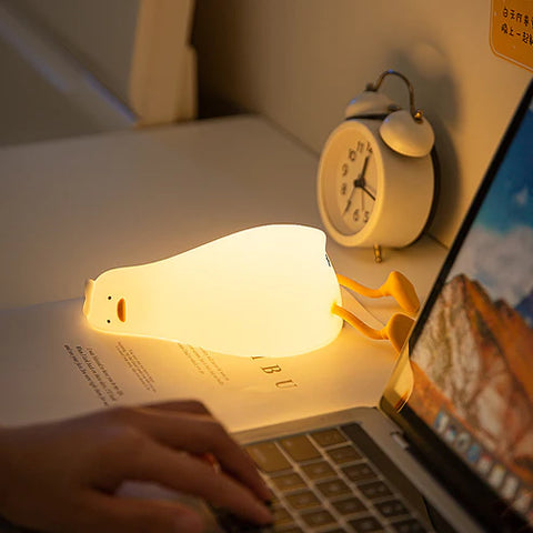 Lie Flat Duck Silicone Night Light – LED Kids Bedside Lamp, Dimmable & Rechargeable, BPA-Free Toy Gift